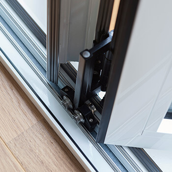 Alumniium bifold door tracks