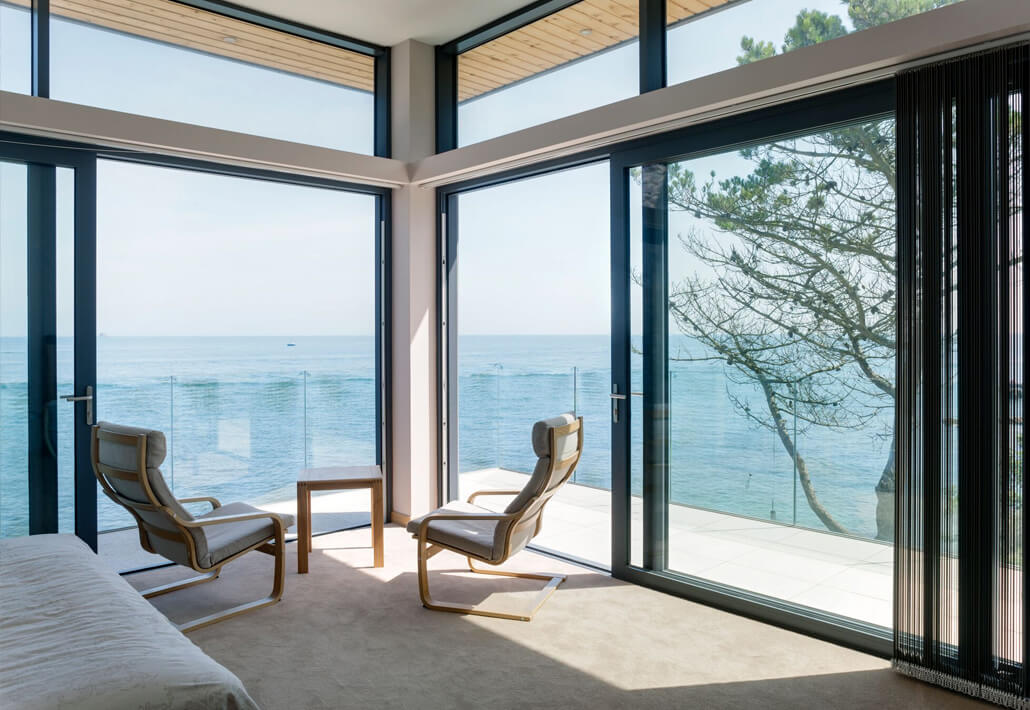 Dual sliding aluminium patio doors